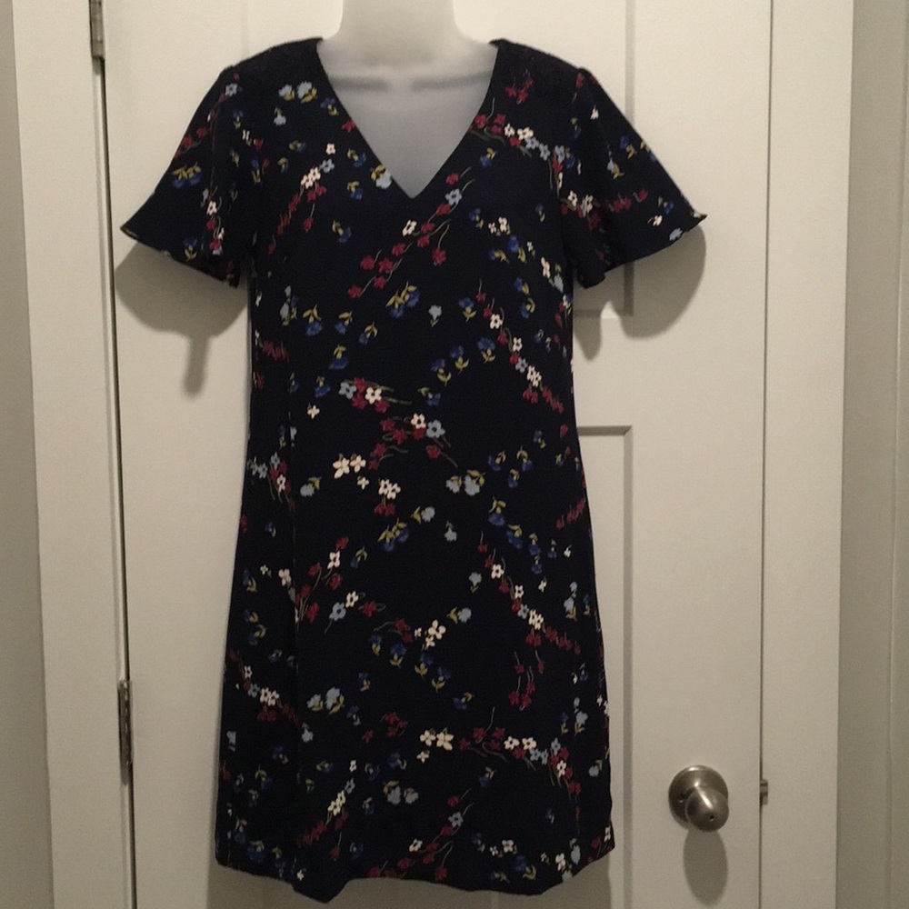 Floral Dress 👗,XS, Lined ,Bust is about 35”